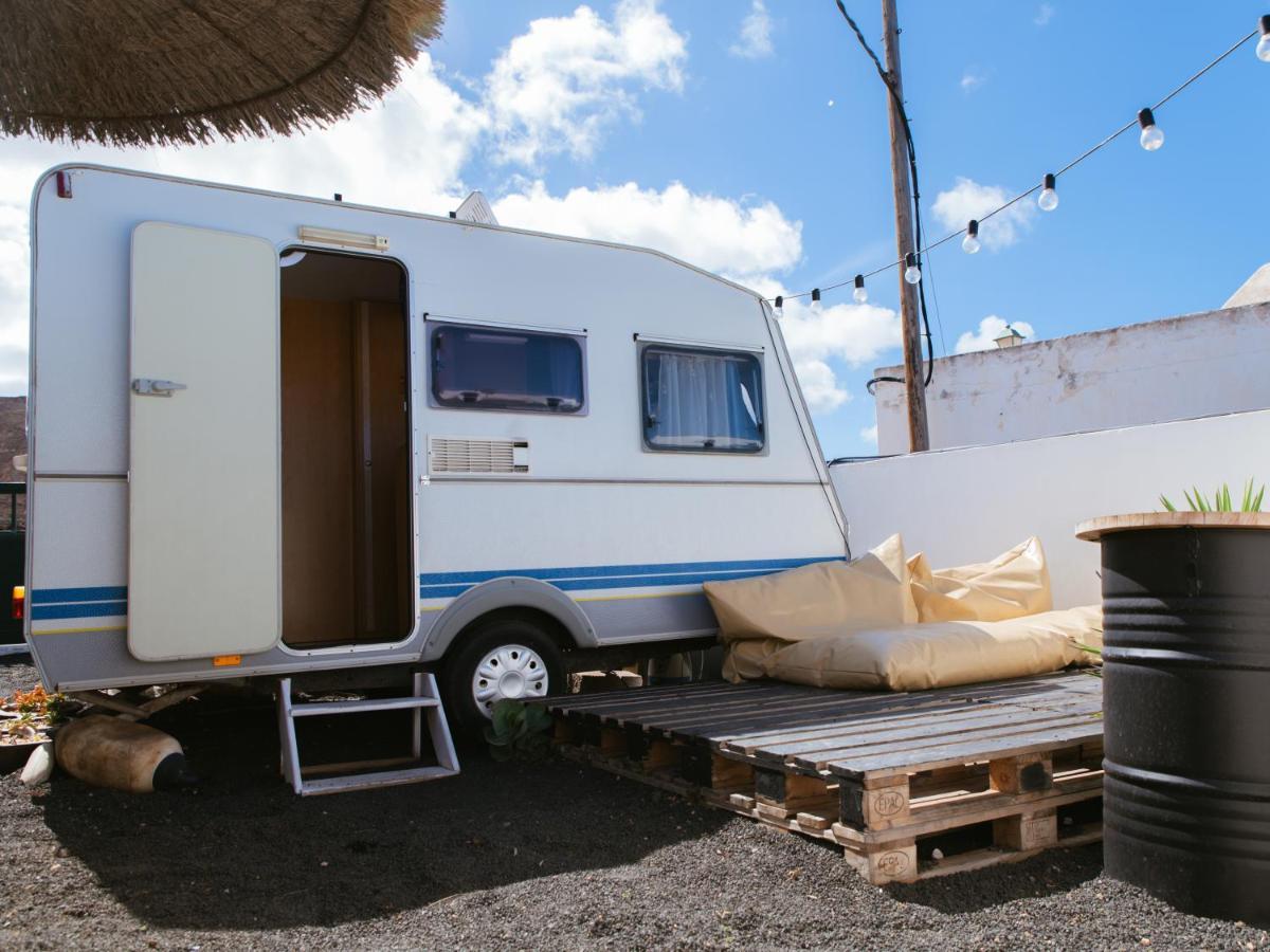Glamping Caravan Lanzarote Tinajo Exterior photo